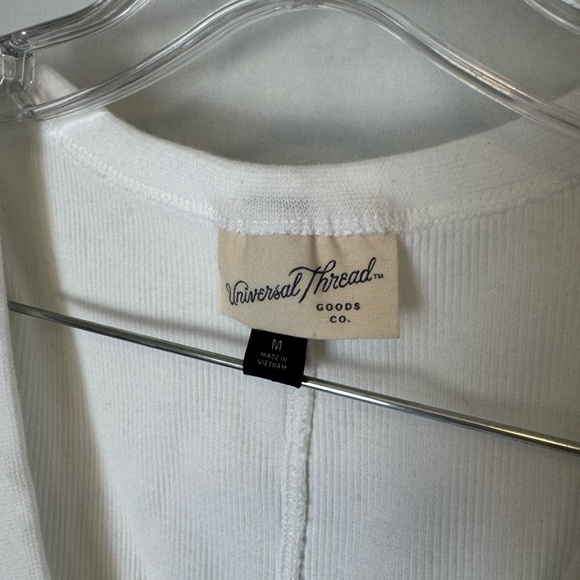 Universal Thread Ivory Ribbed Tank size M - Picture 3 of 4